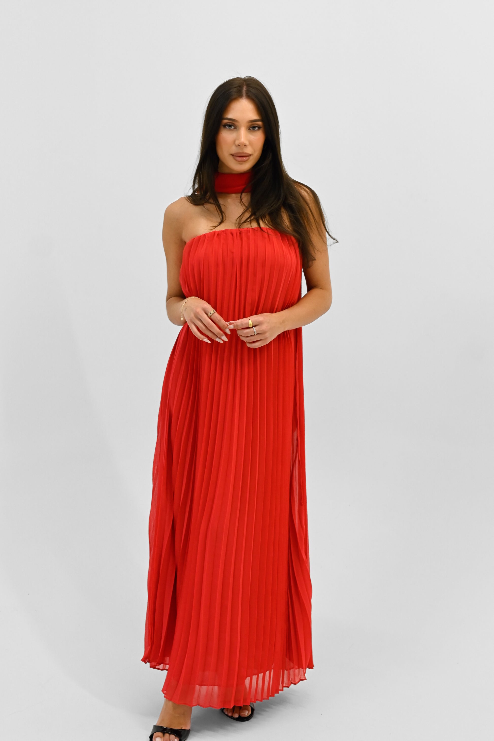 Pleated maxi dress with scarf (dupatta) - Red