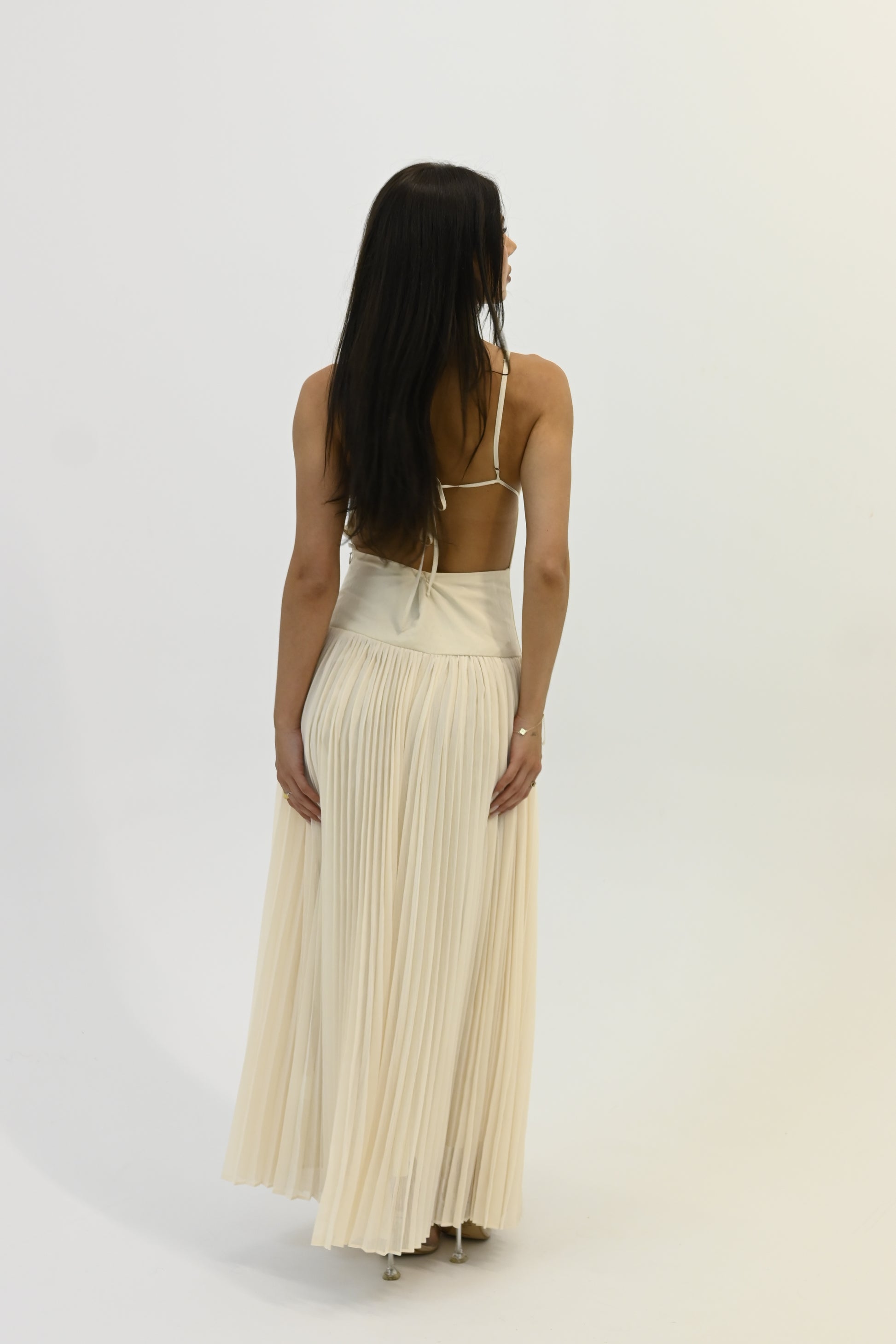 Backless pleated maxi dress - eggshell