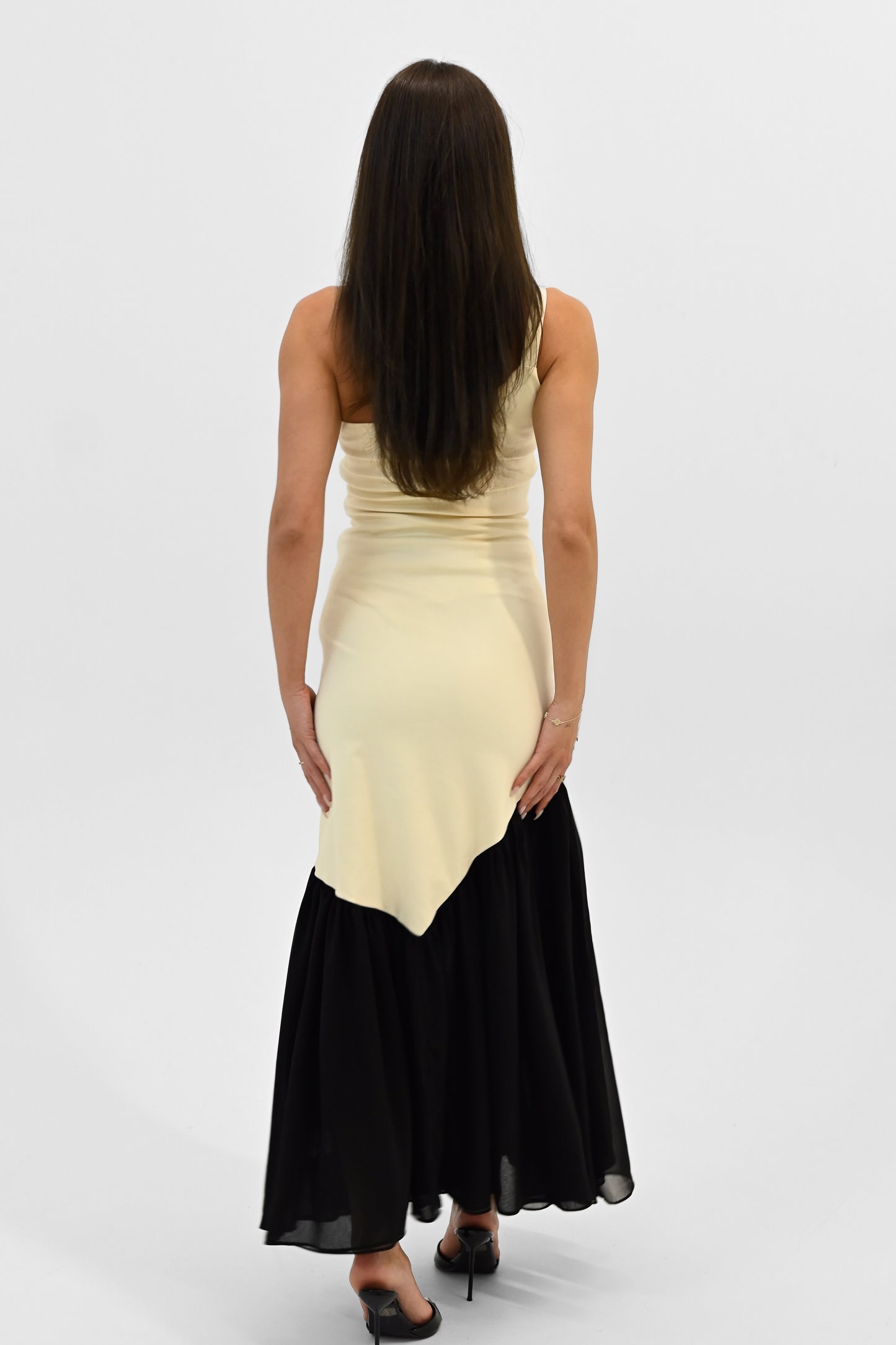 Asymmetrical maxxi dress - ivory and black 